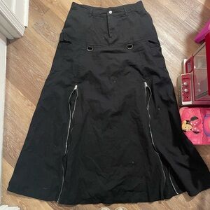 100% cotton Gothic skirt with zippers